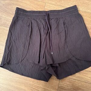 lululemon black shorts